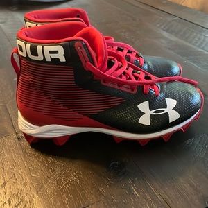 Under Armour youth baseball cleats